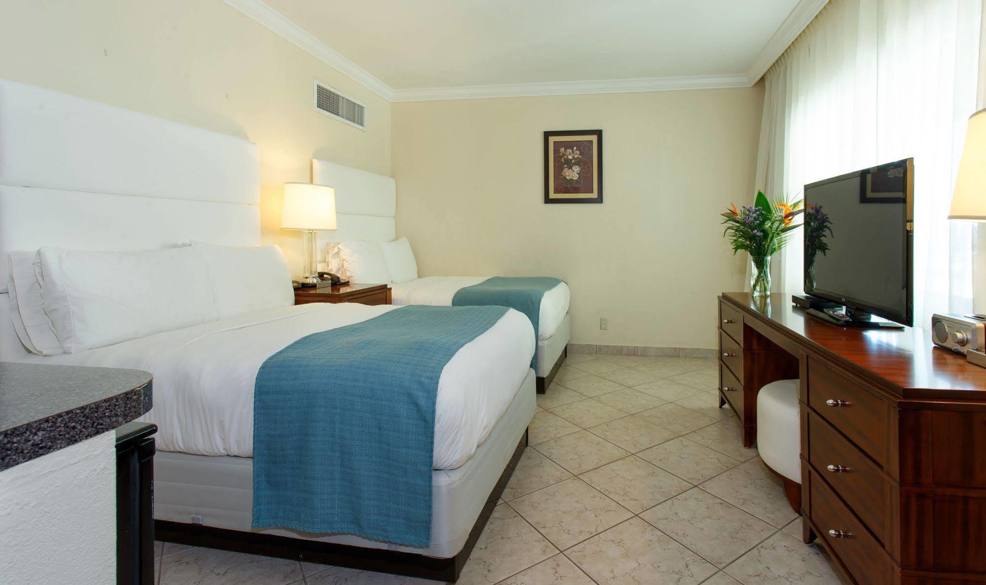 The Sea Lord Hotel & Suites (Adults Only) Lauderdale-by-the-Sea Zewnętrze zdjęcie